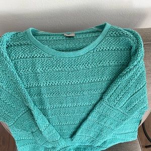 Pullover sweater